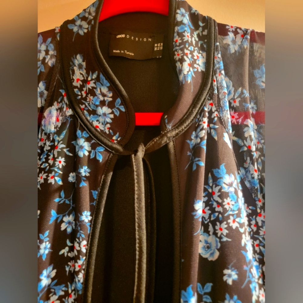 Urban outfiters black and blue keyhole neck style romper
